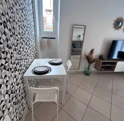 Dans Proche Apartmán *
